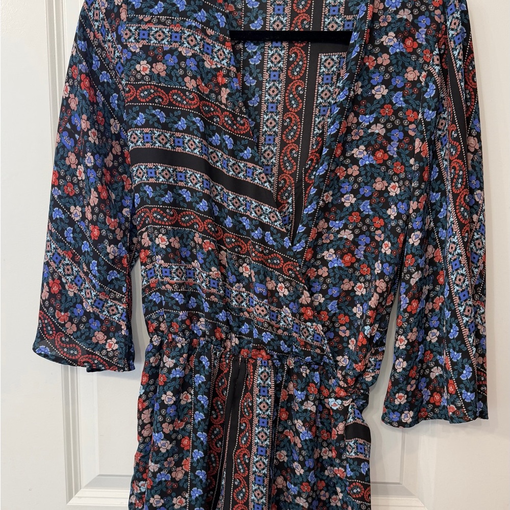 Floral Print Wrap-Style Women's Romper in Black and Blue
